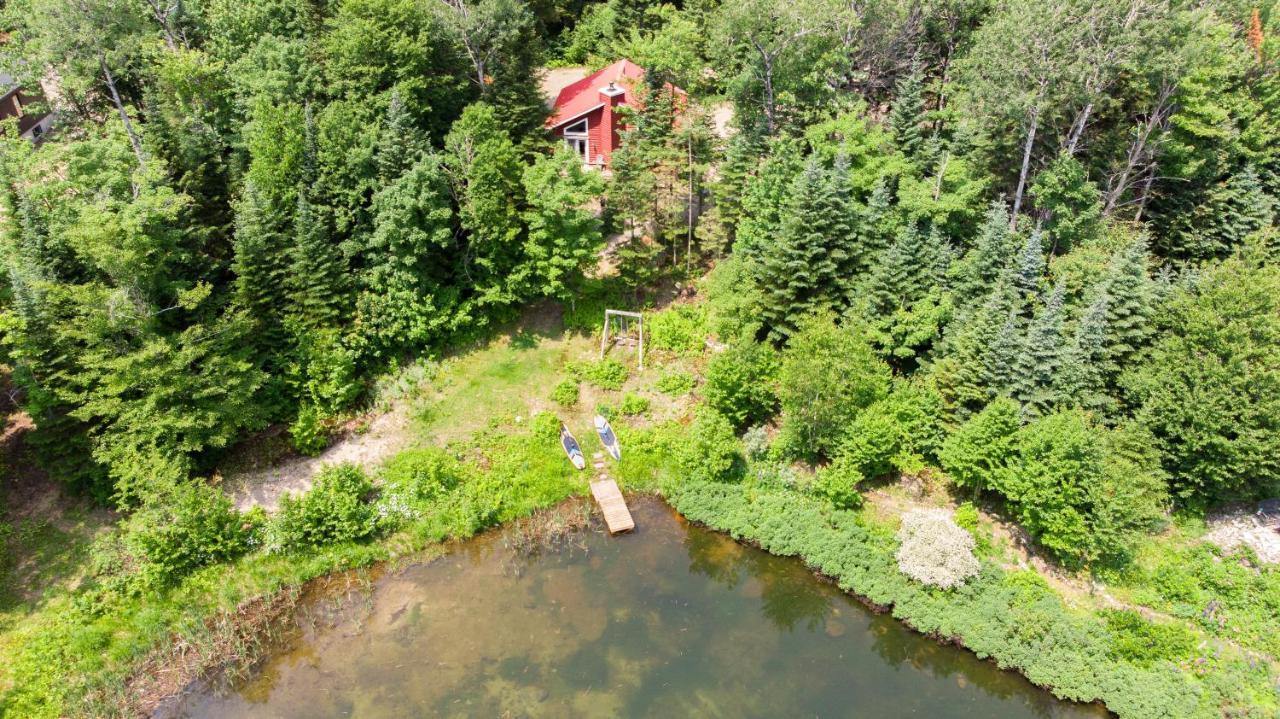 Les Chalets Tourisma - Chalet Dans Les Bois Avec Lac Prive - Le Colibri Saint-Raymond Exterior photo